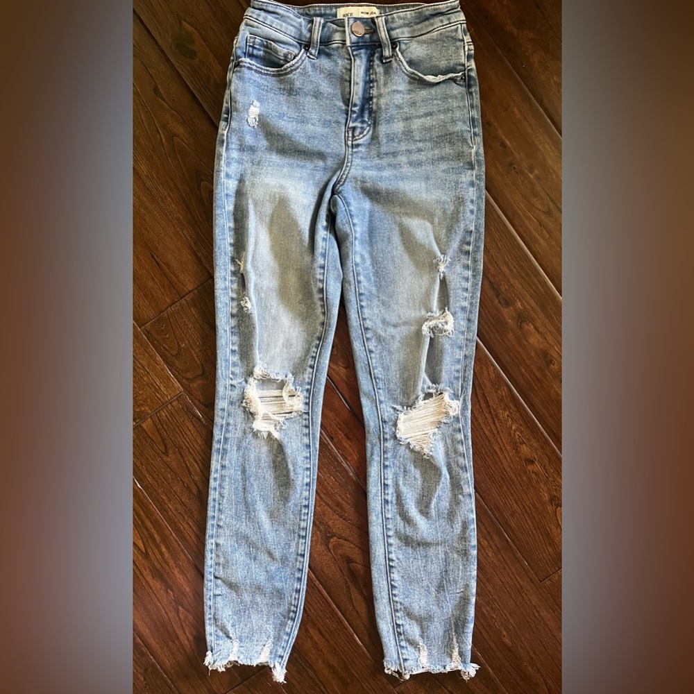 Buckle Mom Jean women’s size 23